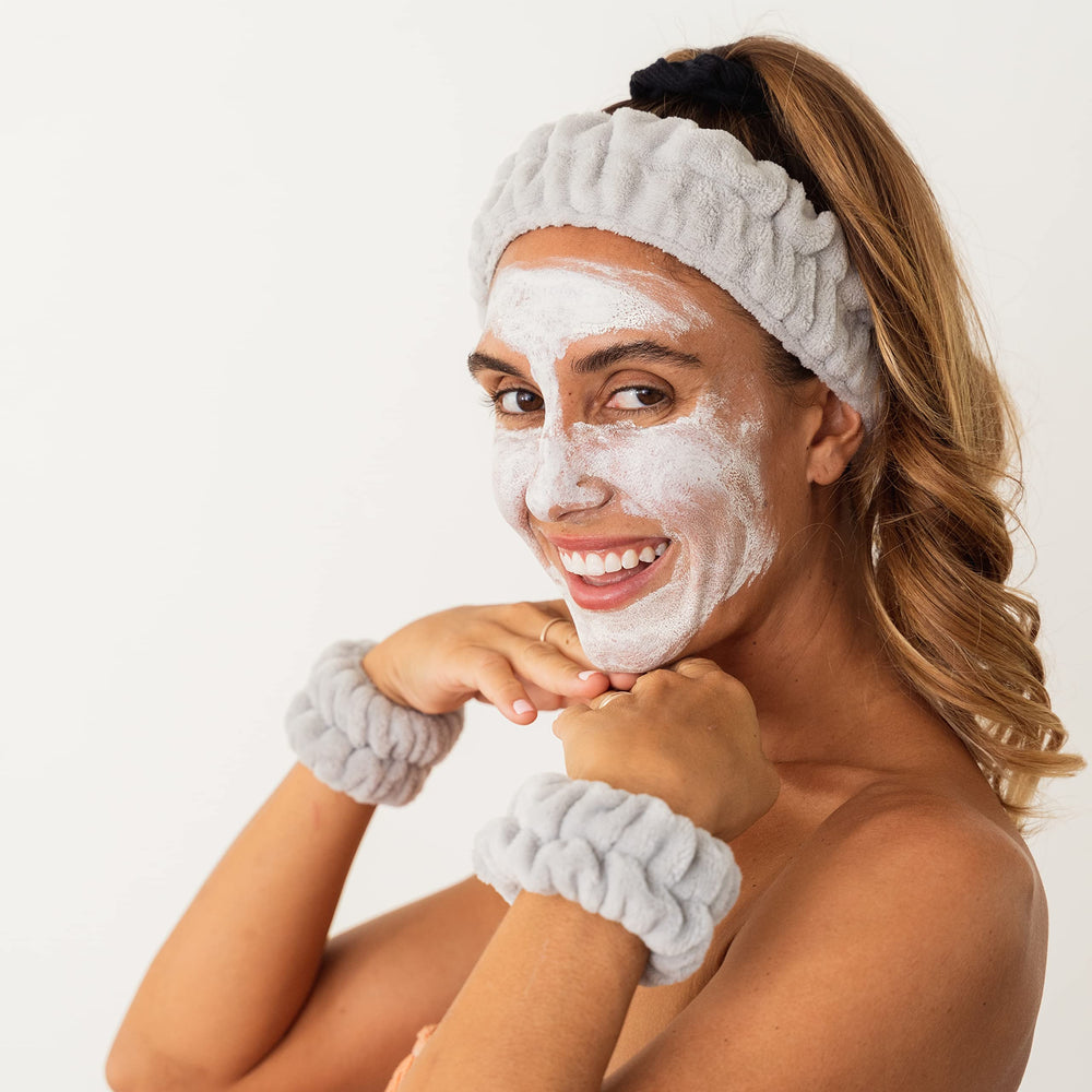 FROG SAC lifestyle spa party scene promoting cozy pampering