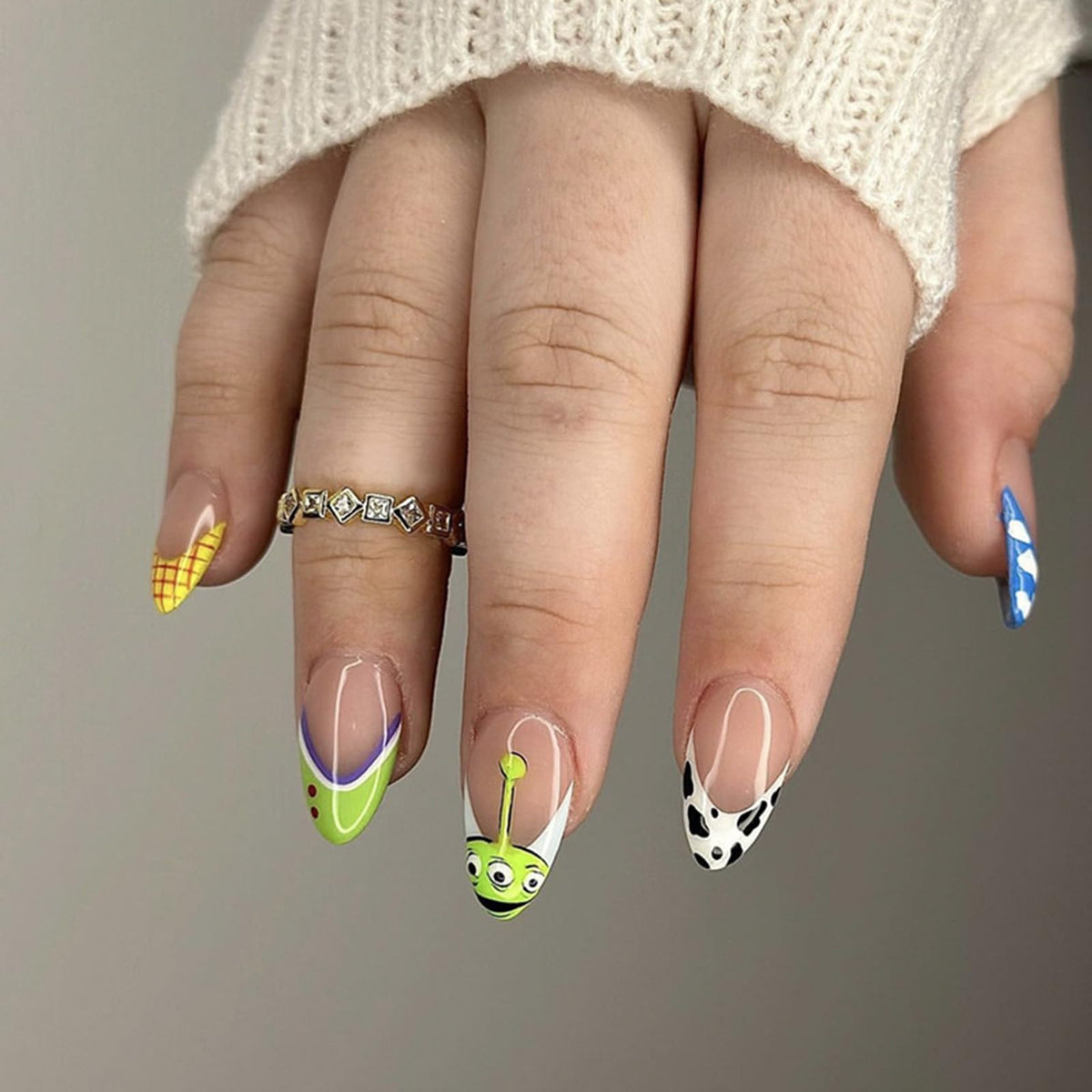 FRUZJAY front packaging showing full 24-piece almond nail set and accessories benefits