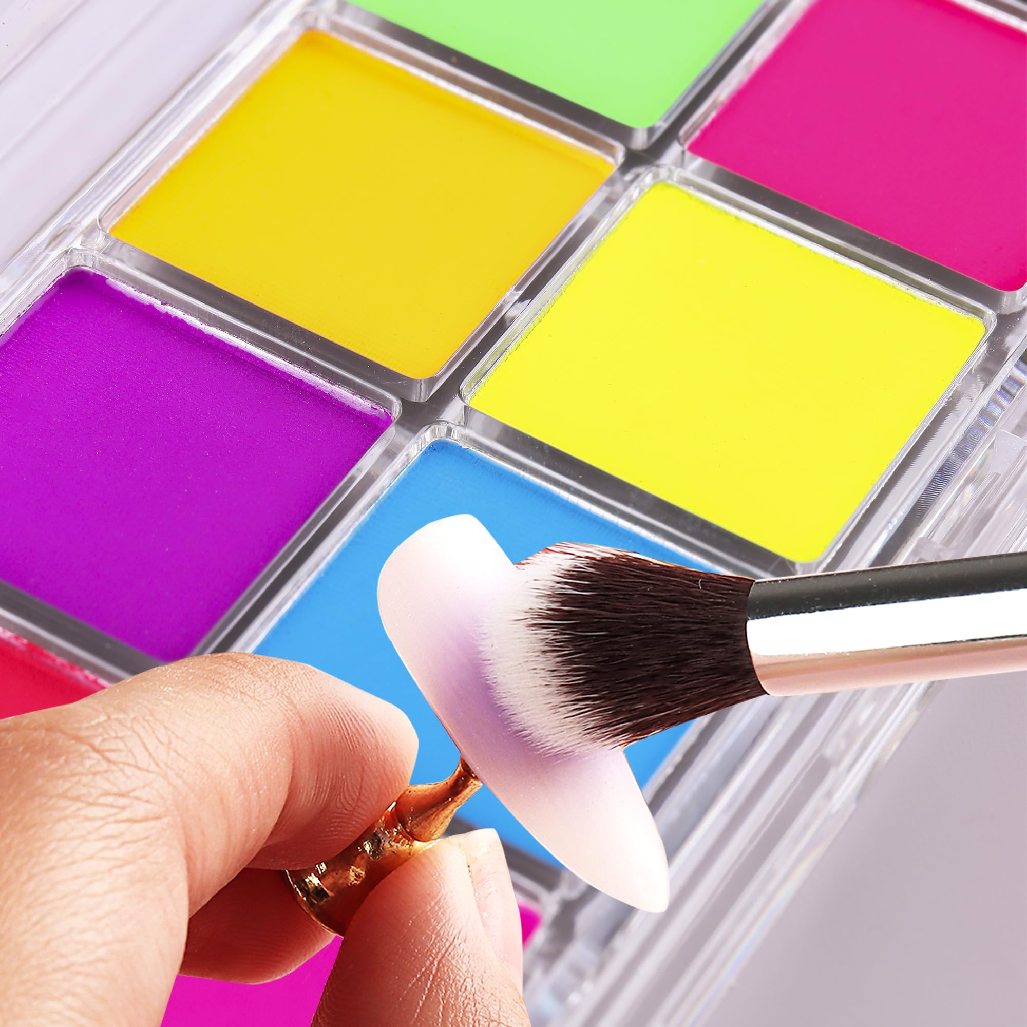 FSpronail five sponge sticks and gradient brush staged to speed ombre blending and precision