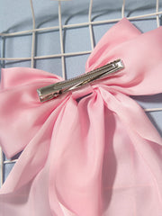 Furling Pompoms clip detail shows alligator teeth and spring for secure hold