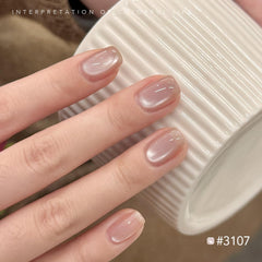 GAOY application in use outdoors creating poolside reflective manicure inspiration