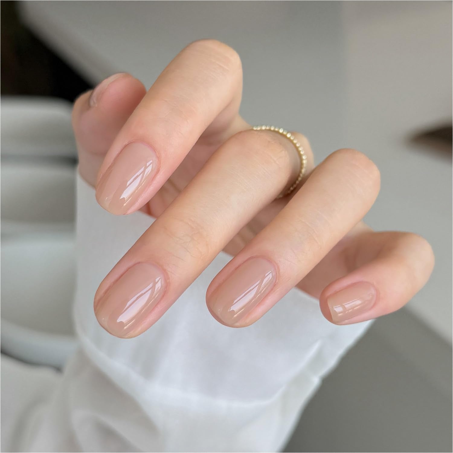 GAOY bottle front view showing 16ml and nude shade, conveys reliable volume