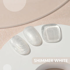 GAOY brush stroke of pearl gel showcasing streaky iridescent effect