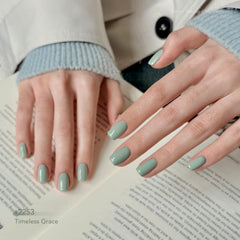 GAOY polish curing under UV lamp in salon scene for durable long-lasting wear