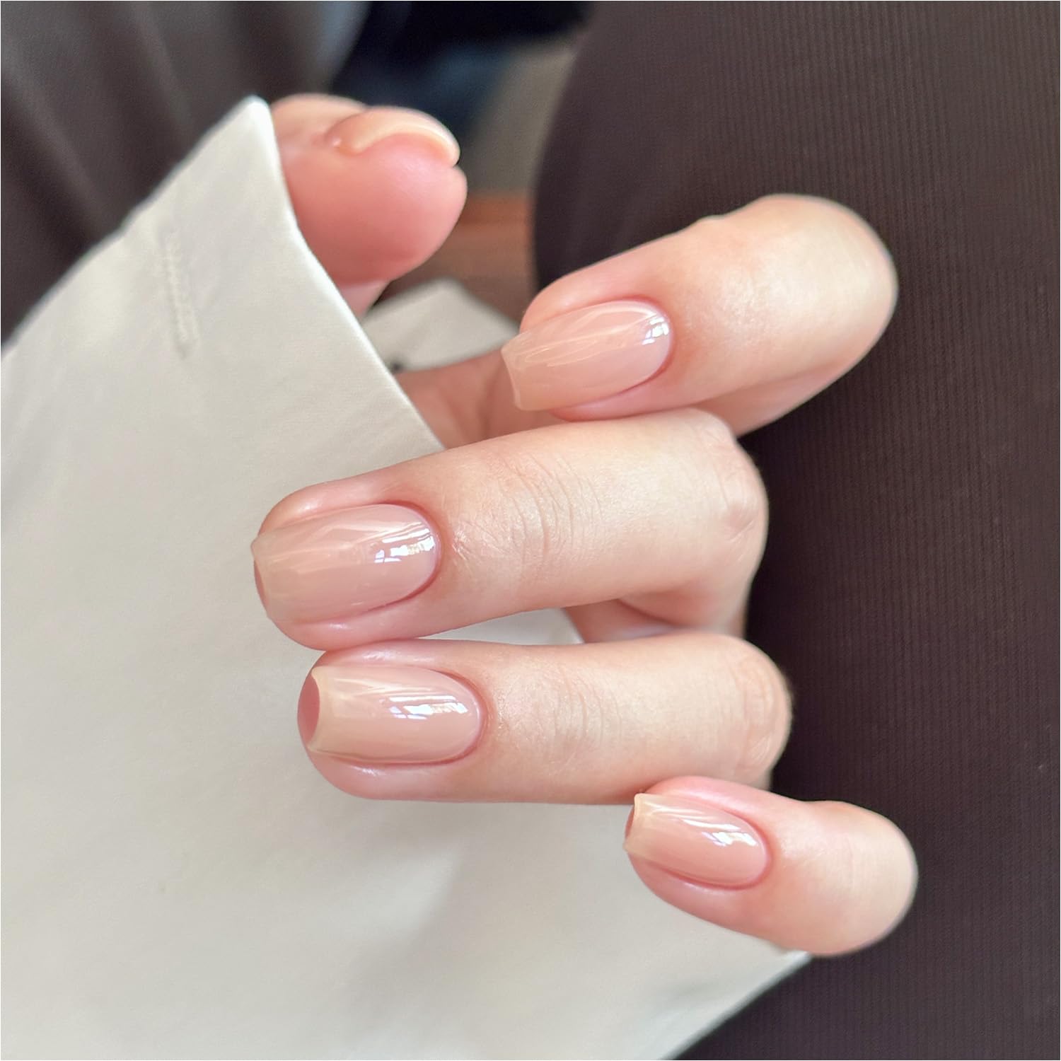 GAOY GY560 swatch on nails illustrating buildable sheer-to-opaque coverage