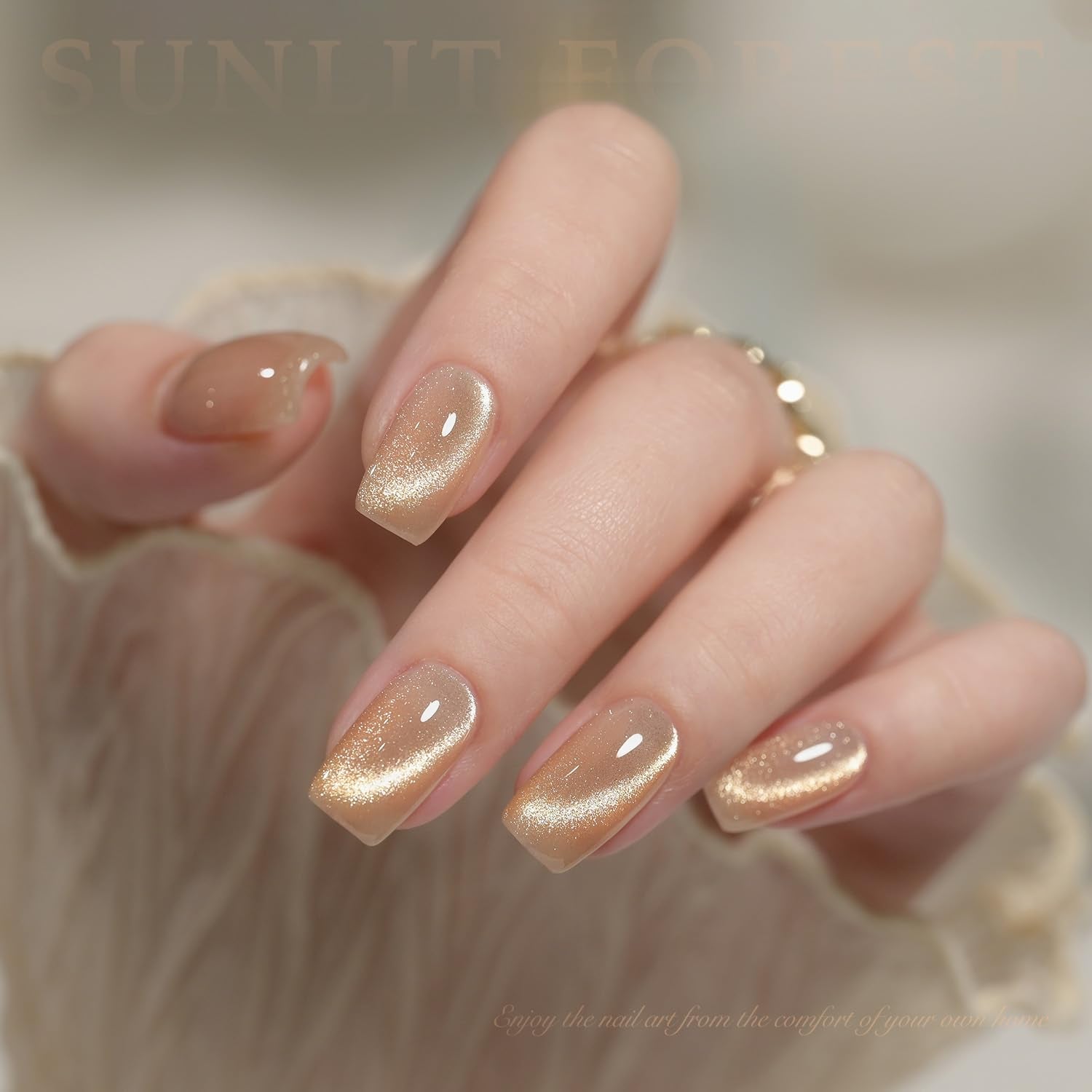 GAOY nail stroke close-up showing holographic cat-eye shimmer and fine glitter