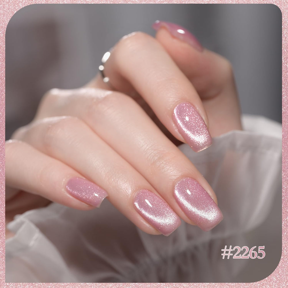 GAOY magnet held above wet gel creating a bright cat-eye stripe for precision