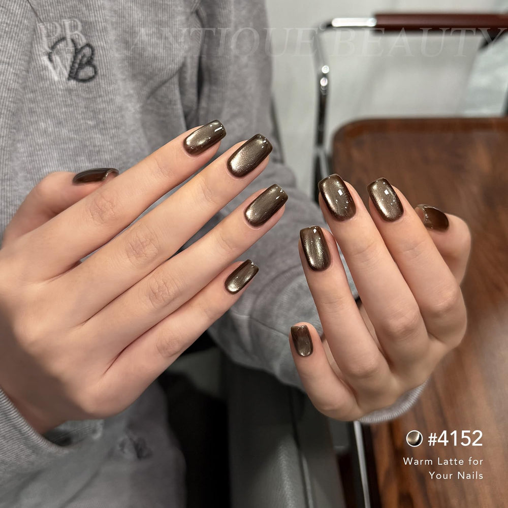 GAOY nail art in use on hand showing shifting holographic shimmer and salon-level shine