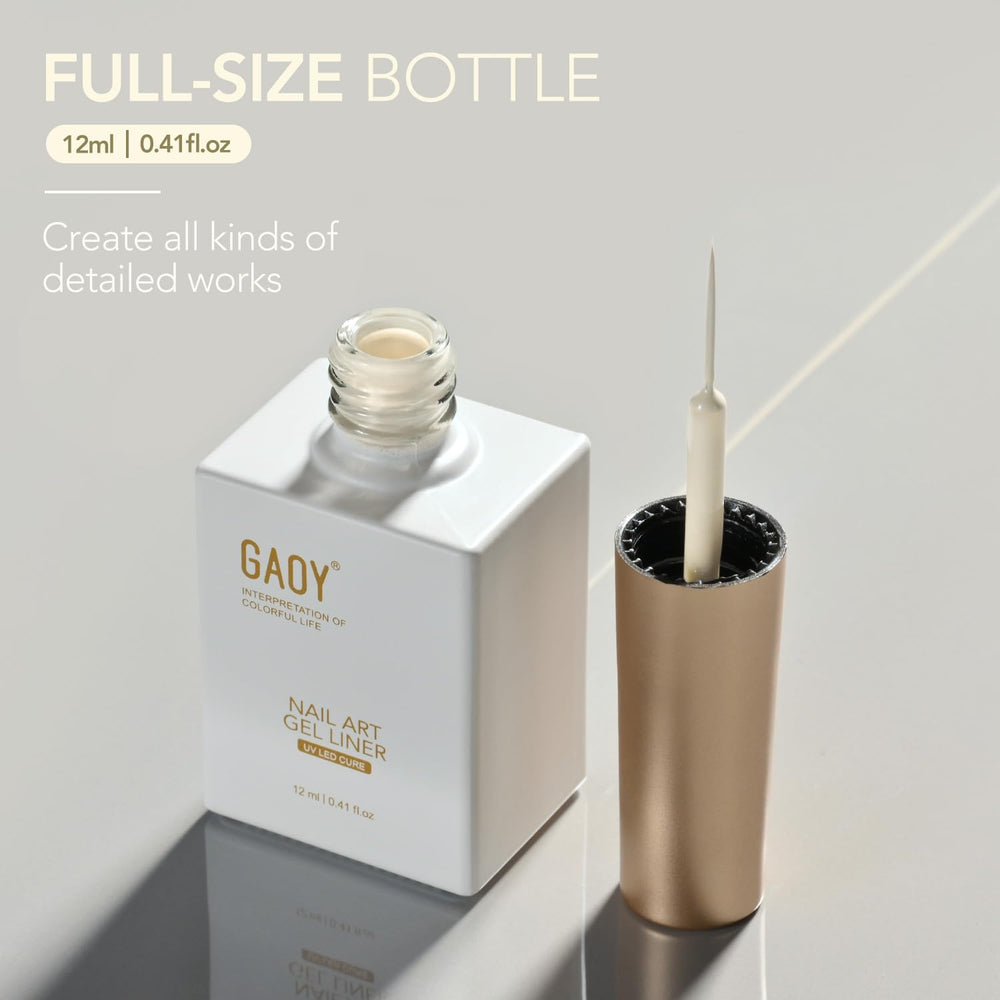 GAOY hand holding bottle to show size and ease of handling