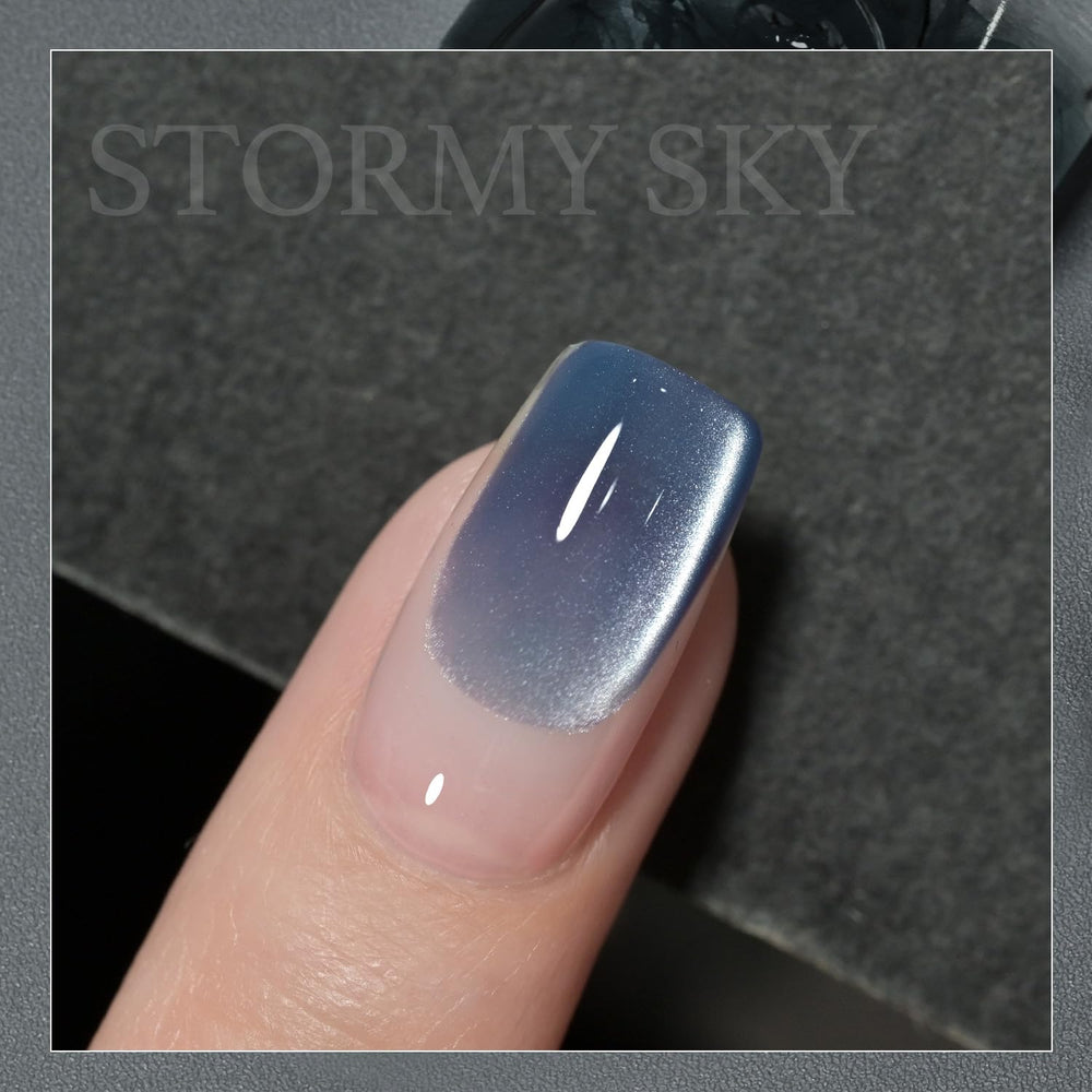 GAOY magnet creating cat-eye stripe on wet gel to shape reflective light