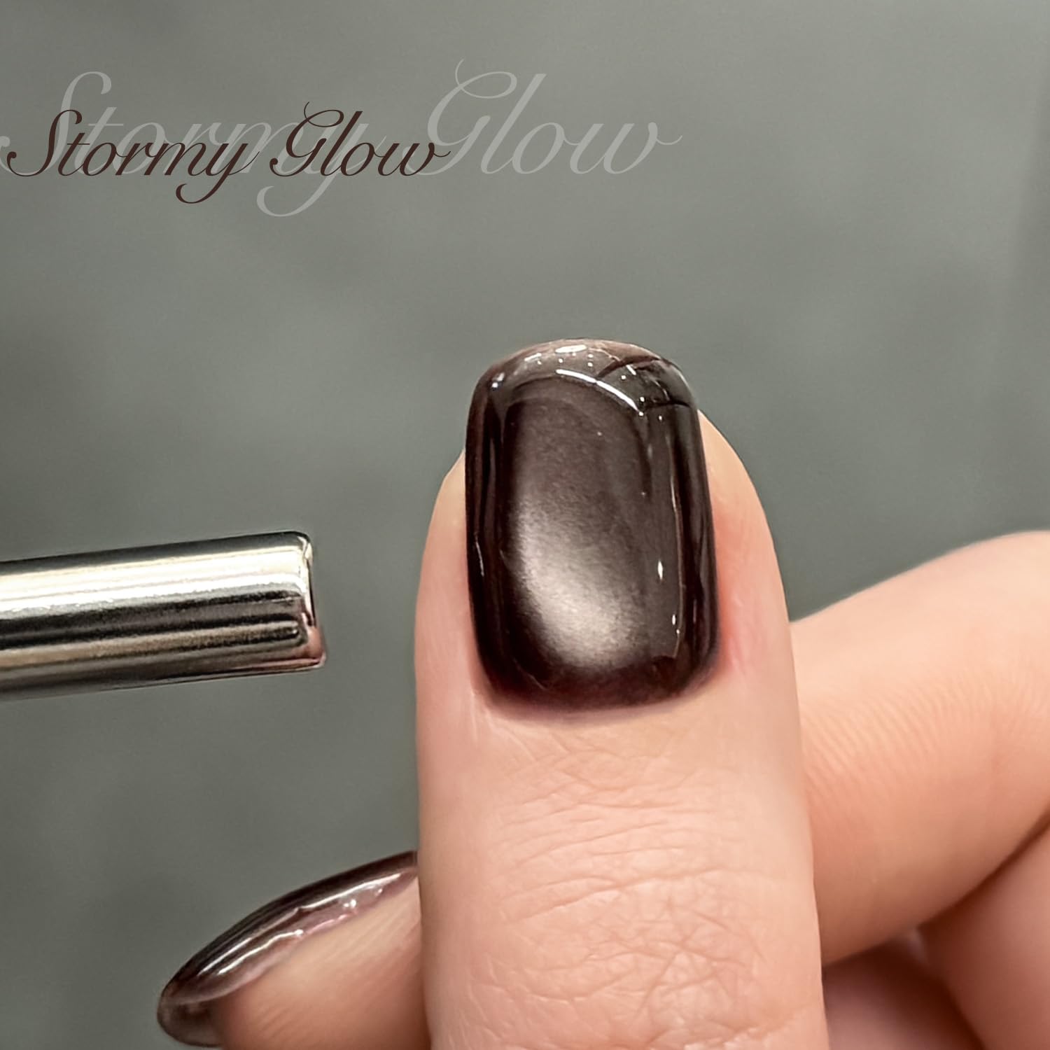GAOY brush stroke texture showing gel flow and smooth application for even coverage benefit