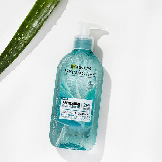 Garnier pump closeup demonstrating easy dispensing and controlled use