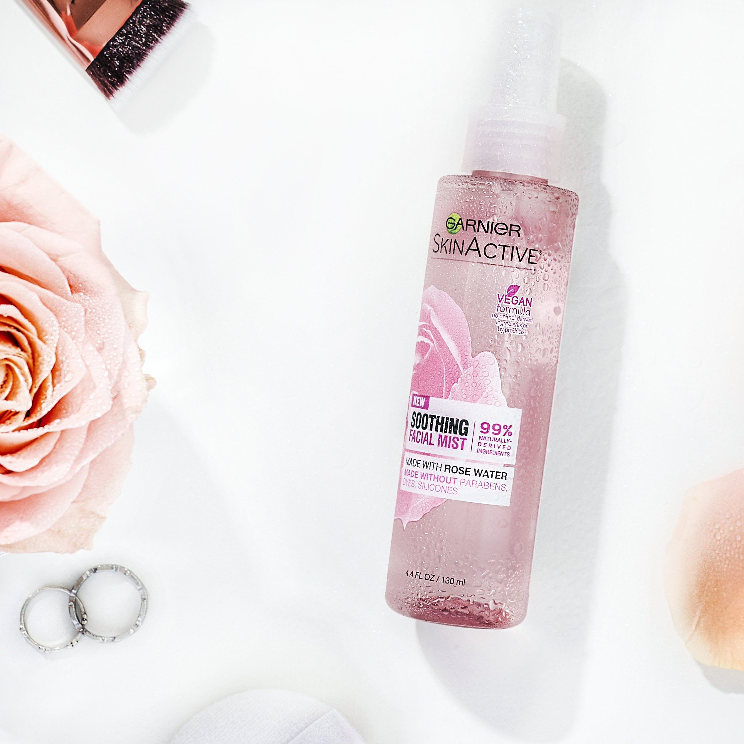 Garnier close-up spray nozzle demonstrating an even fine mist delivery