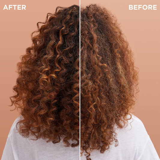 Garnier shampoo texture in pour stream demonstrating creamy smoothing formula