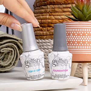 Gelish brush close-up laser-cut bristles for smooth, streak-free application