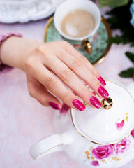 Gelish mini High Voltage close-up glossy finish highlighting high shine benefit