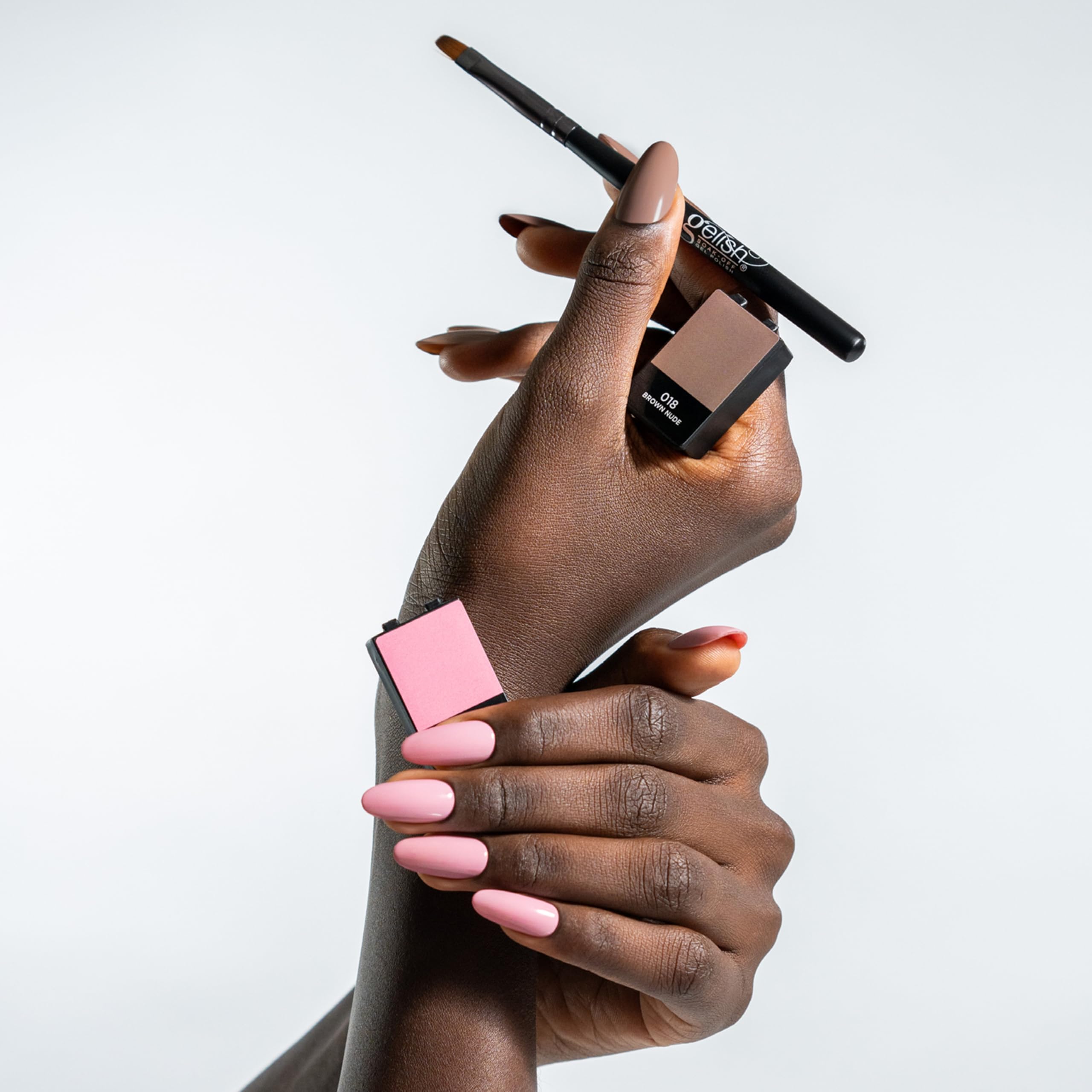 Gelish travel kit lifestyle scene showing compact palette for on-the-go touch-ups