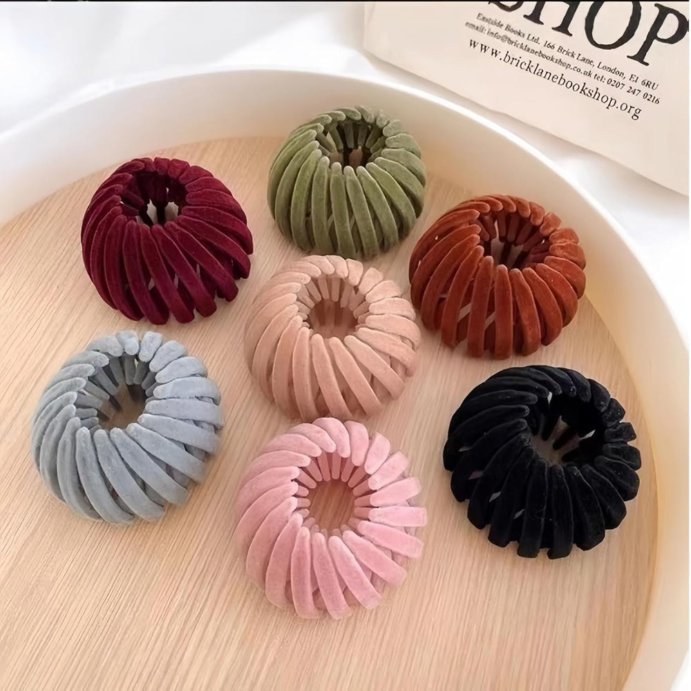 Generic bird nest clip front view showing vintage design and secure hold