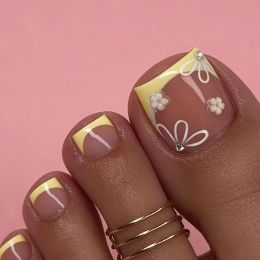 Generic front packaging showing yellow French tip nails and 24-piece kit benefit easy selection