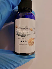 Generic label close-up displaying key ingredients for transparency and informed-use benefit