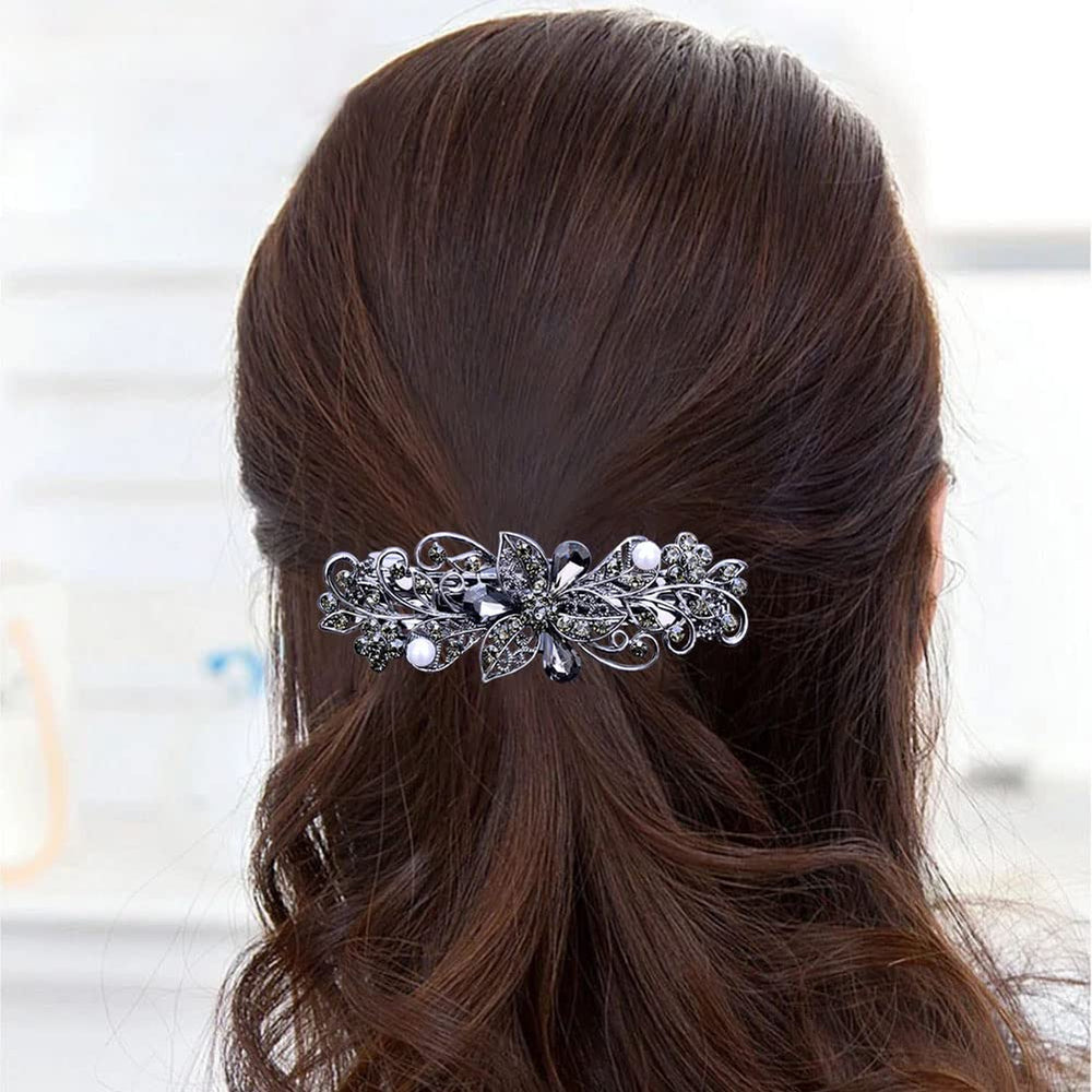 GeoGeoDIY rhinestone center close-up highlighting sparkle and refinement
