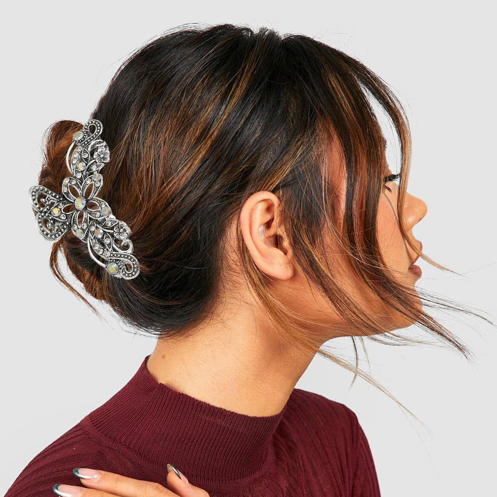 GeoGeoDIY in use holding half-up hairstyle with comfortable secure grip