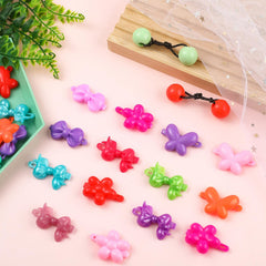 Giegxin toddler wearing a side barrette showing comfortable fit and playful look