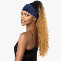 GiLi knotted front detail emphasizing boho look and secure grip