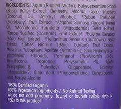 GIOVANNI mask applied on damp hair demonstrating even coverage and easier detangling