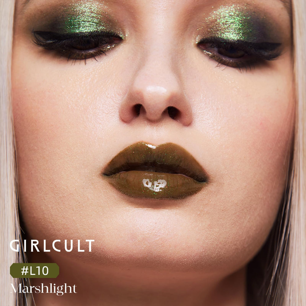 GIRLCULT L10 wand application demonstrating easy, precise coverage