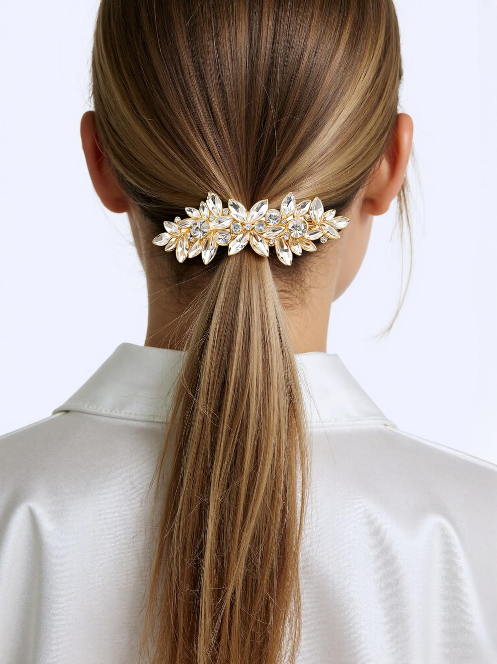 GIYAWA hair clips placed in an updo demonstrating decorative impact and photo-ready benefit