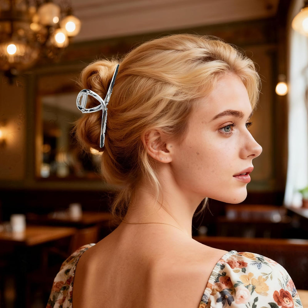 GIYAWA clip securing a high bun for comfortable all-day hold