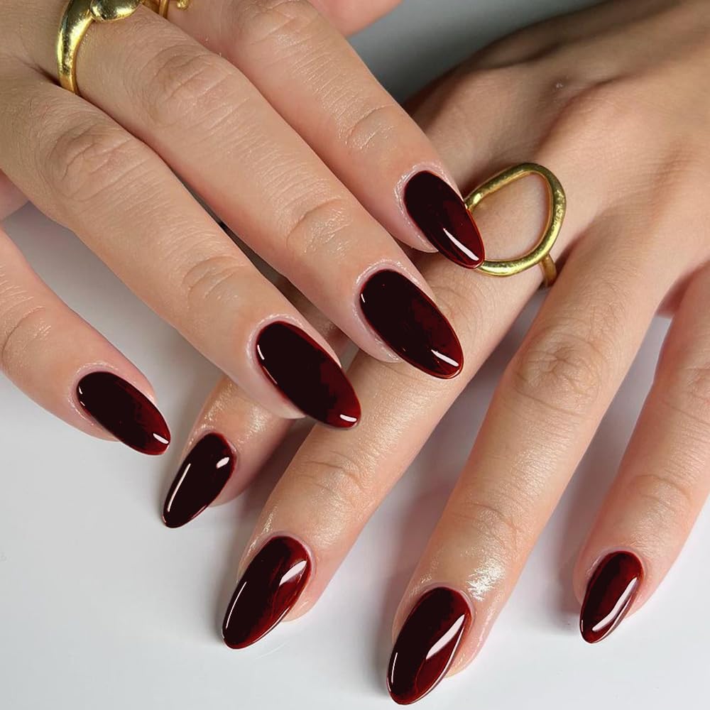 GLAMERMAID close-up of fingertip thickness for stronger nails