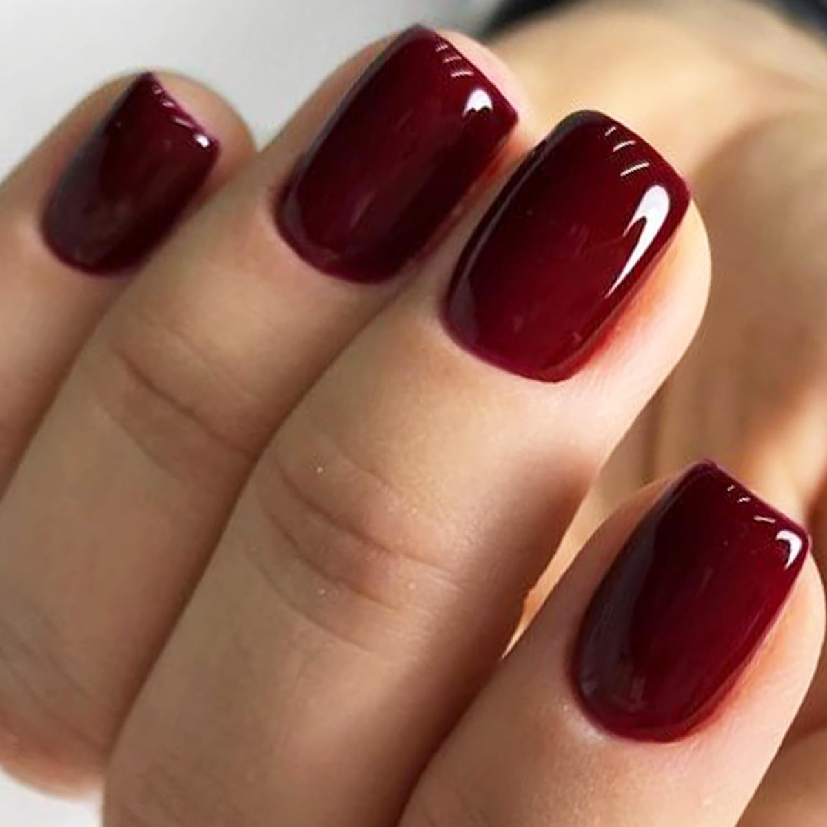 GLAMERMAID front packaging showing dark red nails and kit benefits