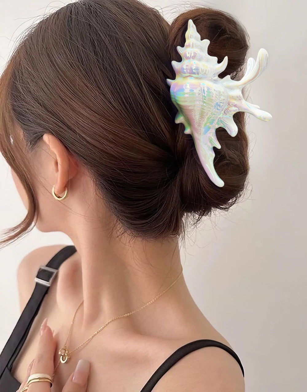 Glorig close-up of seashell texture for stylish detail benefit