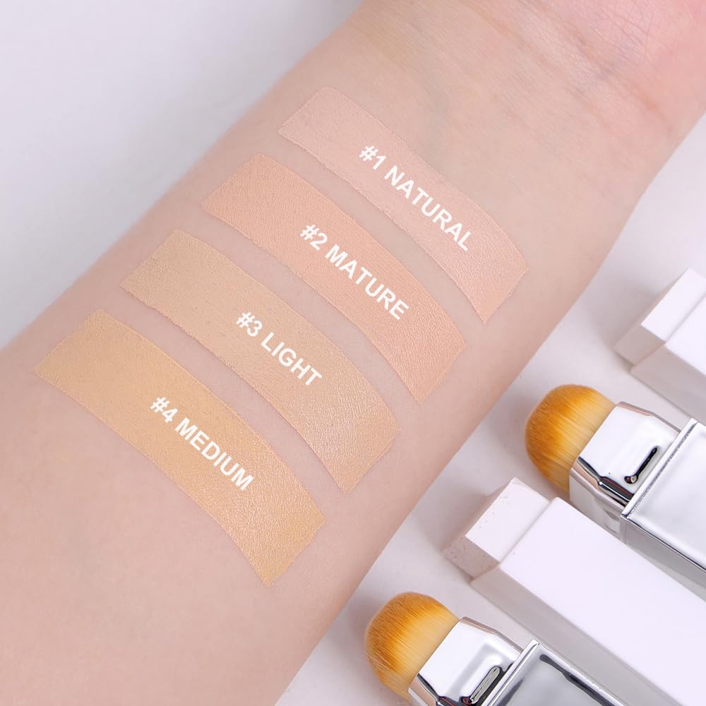 GLSFACE lifestyle shot in a bag with mirror for quick on-the-go touch-ups