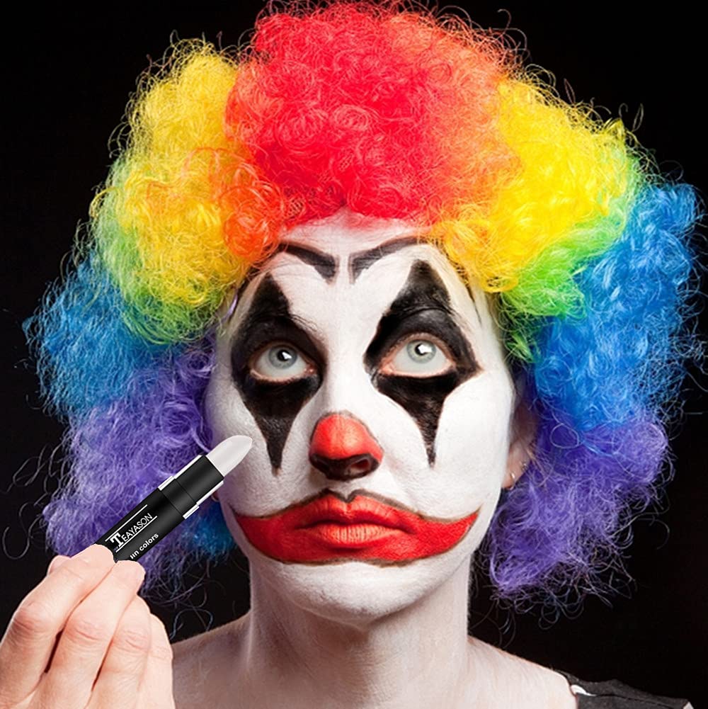Go Ho close-up of cream stick texture demonstrating smooth, highly pigmented formula for easy blending