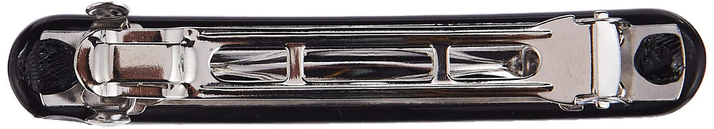 GOODY close-up of the oblong autoclasp mechanism highlighting secure grip