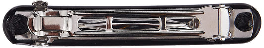 GOODY close-up of the oblong autoclasp mechanism highlighting secure grip