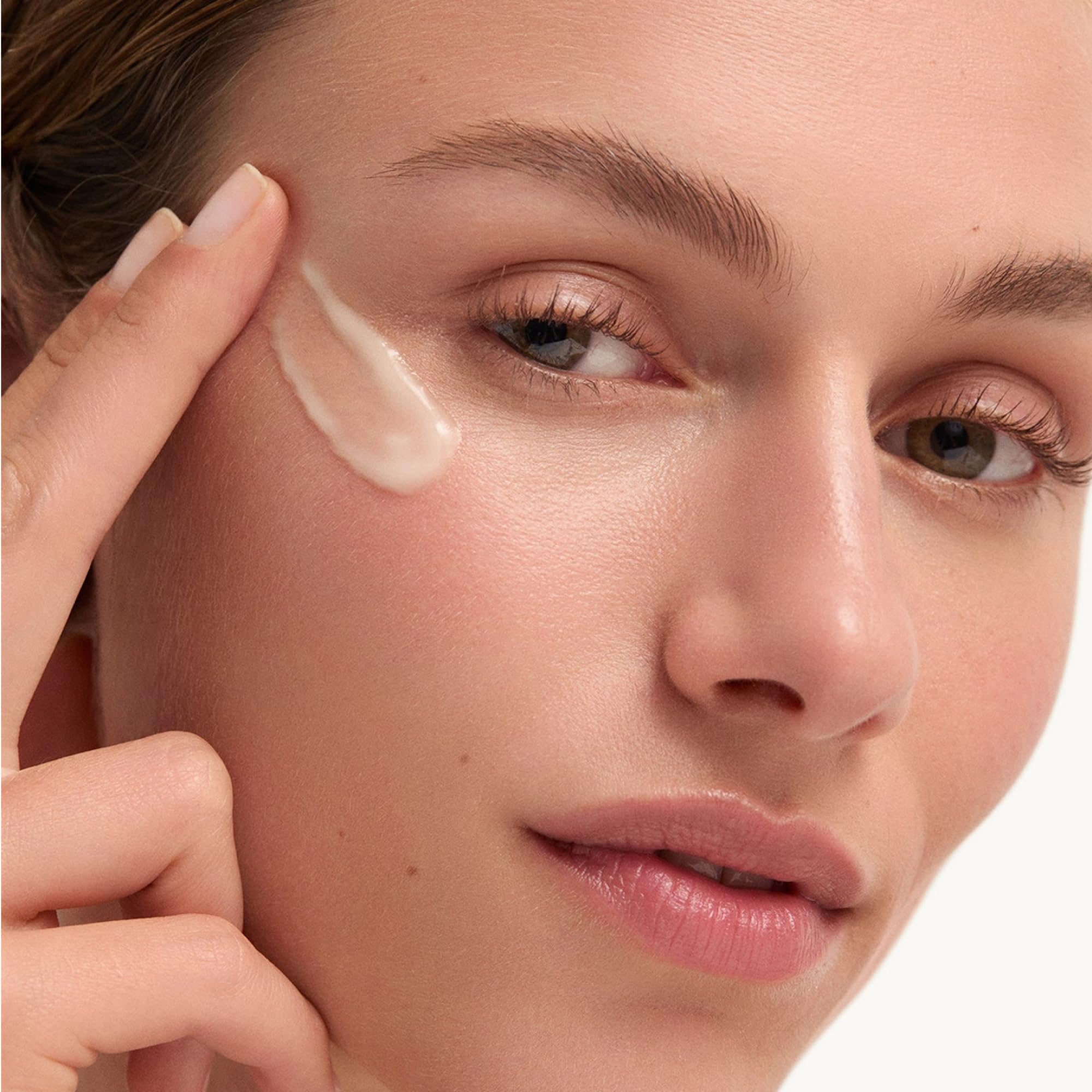 goop cap and label detail emphasizing clean formulation