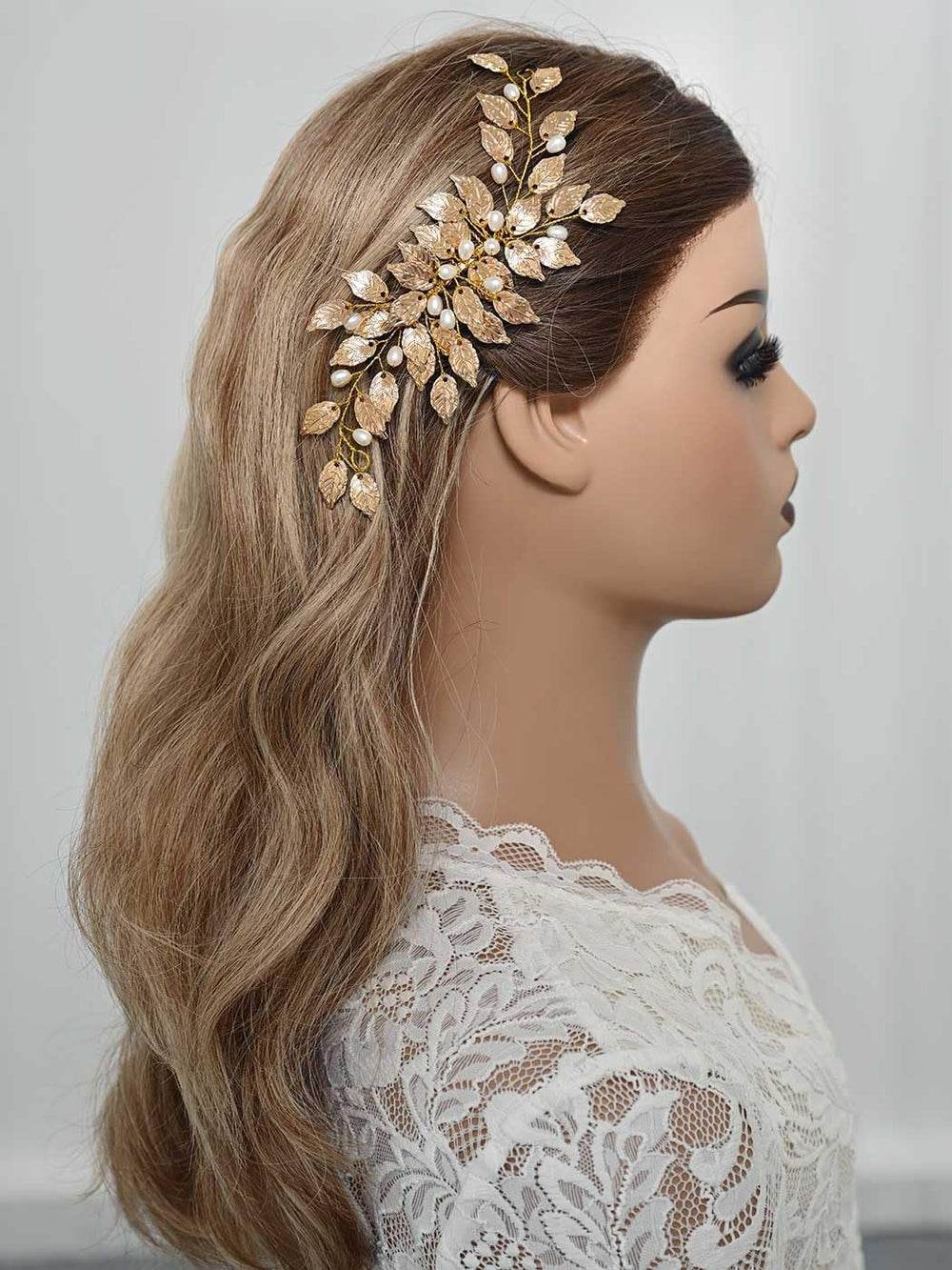 GORAIS lifestyle bridal setting demonstrating how the comb elevates wedding hairstyles