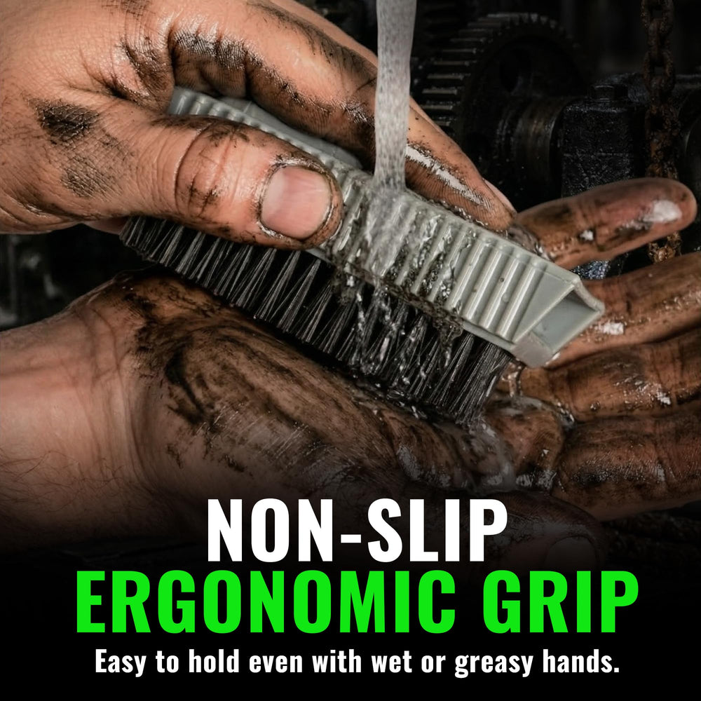 Grip Clean textured ergonomic handle showing non-slip grip benefit when wet