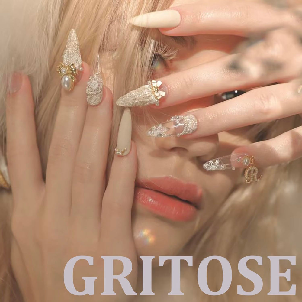 GRITOSE outdoor lifestyle shot with patriotic manicure perfect for events