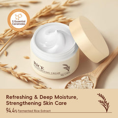 Grospe cream texture closeup showing smooth absorbent finish