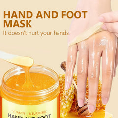 Grospe close-up of turmeric honey-wax texture highlighting smooth spreadability