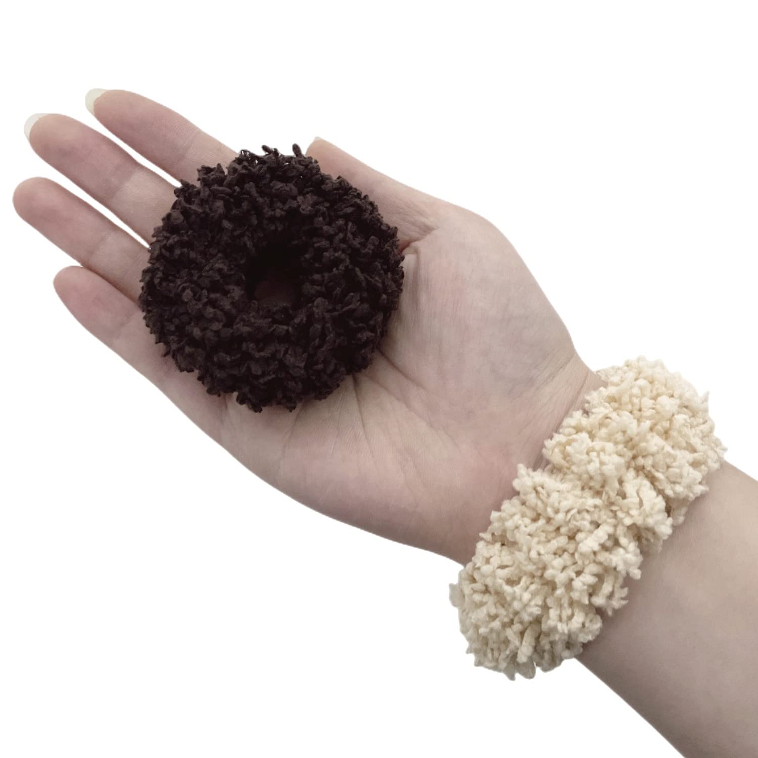 Grutyopkn scrunchie securing a high ponytail with comfortable firm grip