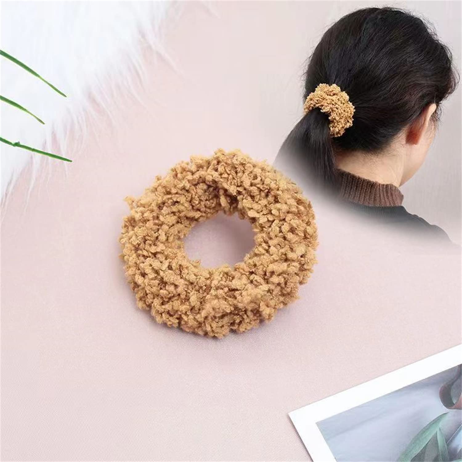 Grutyopkn scrunchie next to ruler showing 6cm diameter and stretch benefit
