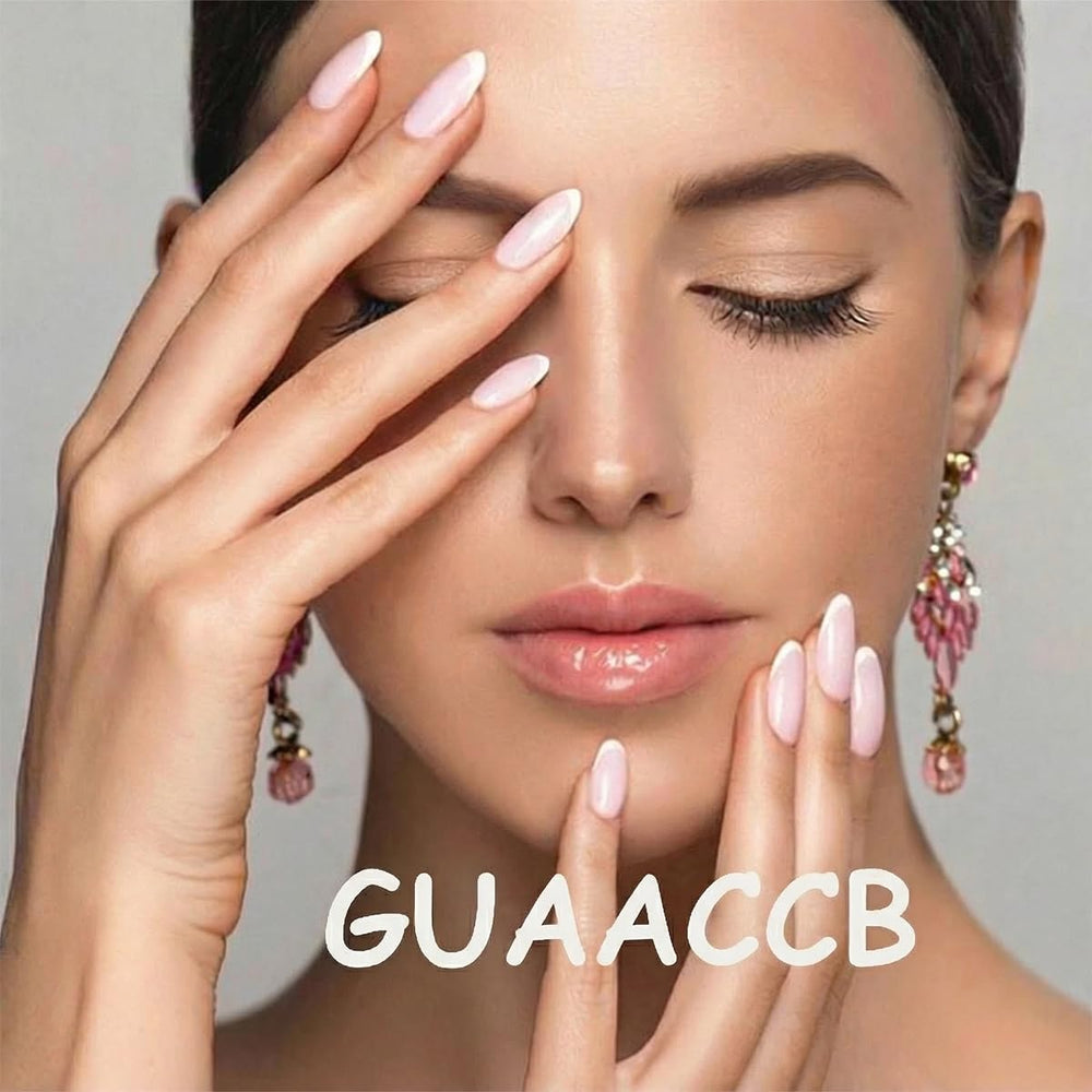 GUAACCB glossy nail surface close-up, displays durable shine and oil resistance
