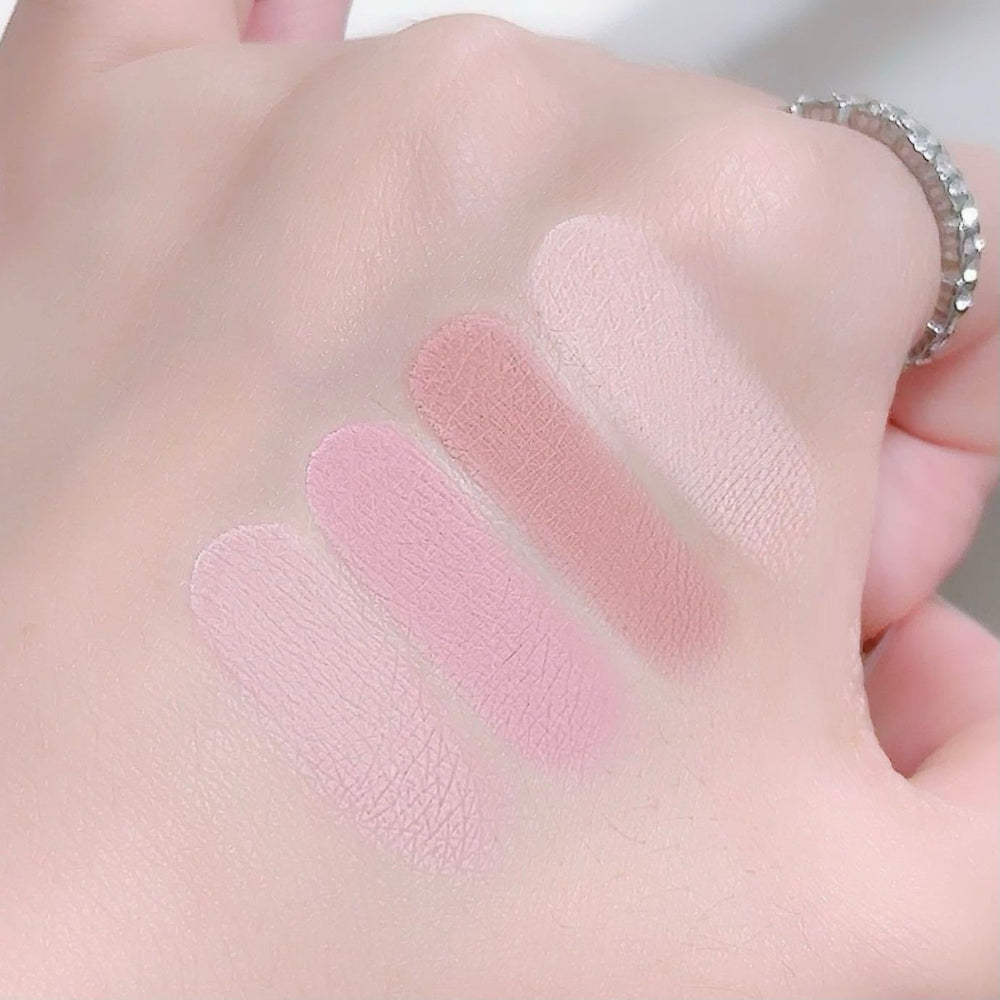 GUANTIAN close-up texture of pressed pigments highlighting creamy blendability