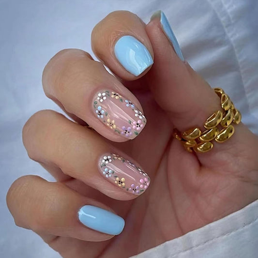 GUFUGU close-up of floral nail patterns highlighting vibrant colors and precise detail